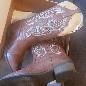 woman cowboy boots